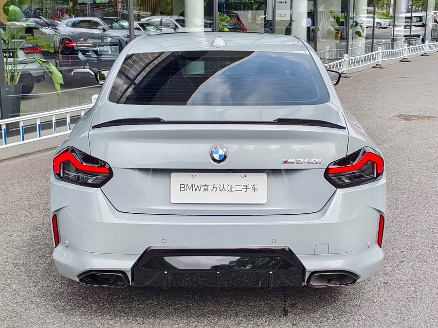 BMW M240i 2025 immagine di auto #6