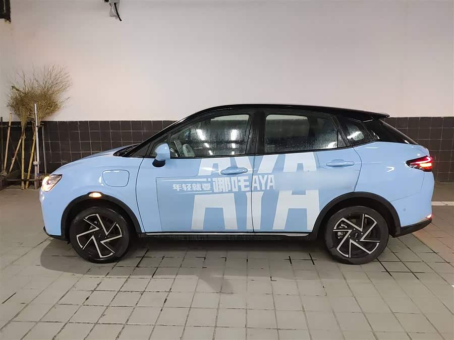 哪吒汽车 哪吒AYA 2023 汽车图片 #6