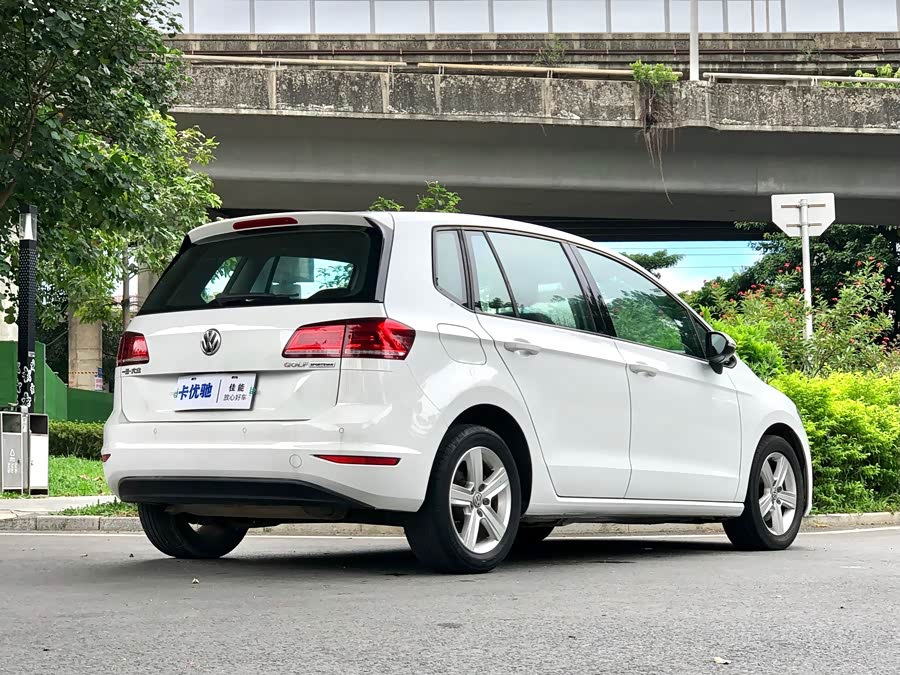 Volkswagen Golf Sportsvan 2018 car image #6