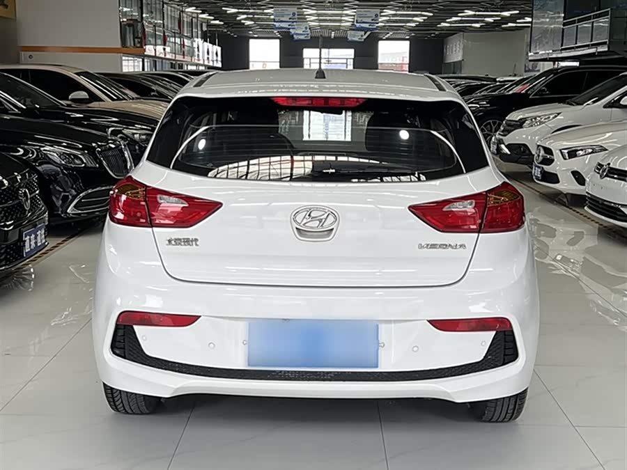 Hyundai Verna RV 2017 immagine di auto #6