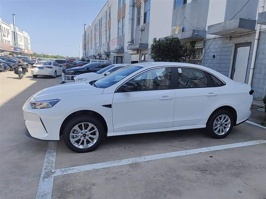 Kaiyi Xuandu EV 2025 #6 Kaiyi Xuandu EV 2025 изображение автомобиля #6