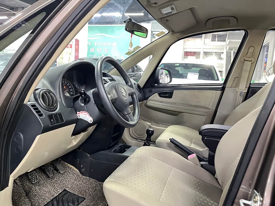 Suzuki SX4 Sedan 2013 imagem de carro #6