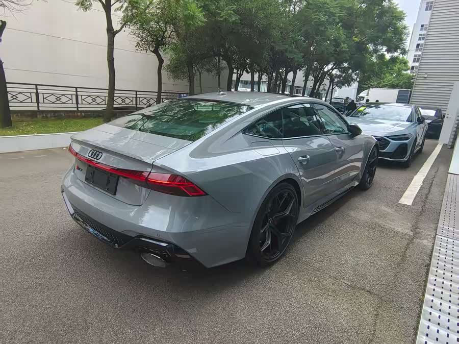 Audi RS 7 car image #6