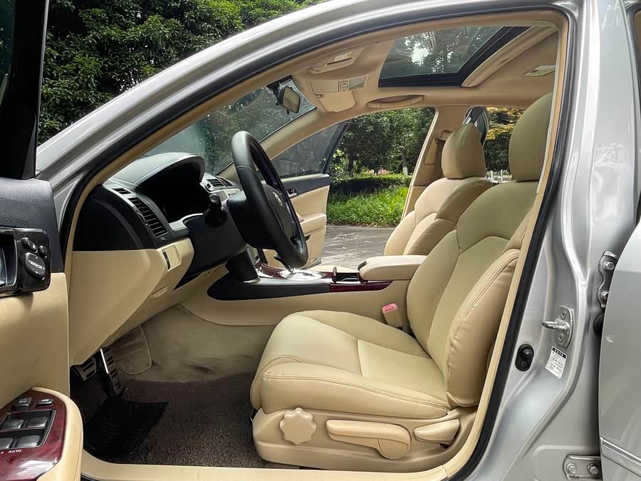 Toyota Reiz 2009 immagine di auto #6