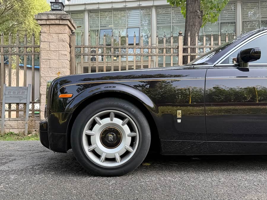 Rolls-Royce Phantom 2008 car image #6