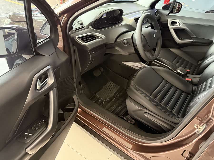 Peugeot 2008 2014 image de voiture #6
