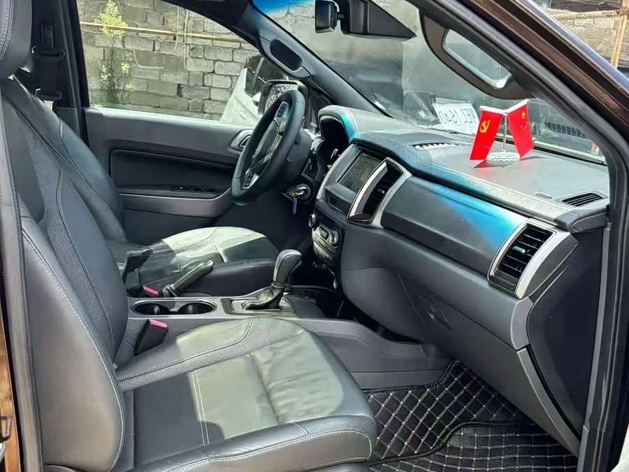 Ford Everest 2017 car image #6