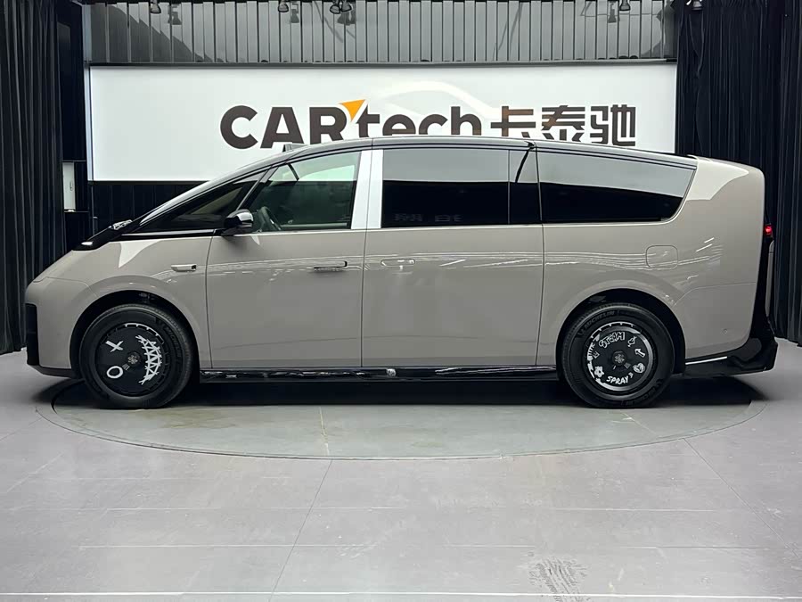 理想汽车 理想MEGA 2025 汽车图片 #6