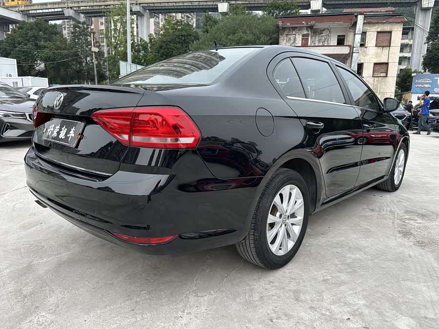 Volkswagen Lavida 2018 car image #6