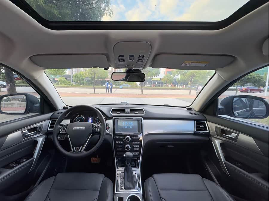 Haval H2 2017 car image #6