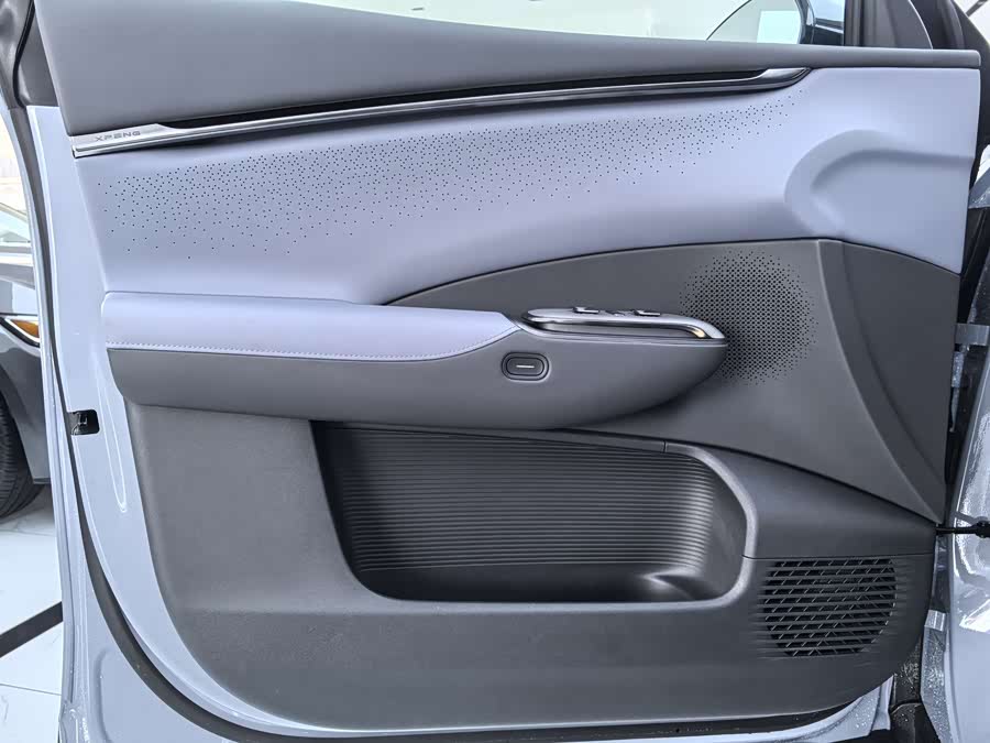 Xpeng G7 2025 صورة سيارة #6