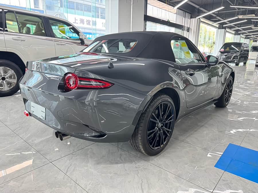 GEELY Monjaro MHEV #6 GEELY Monjaro MHEV изображение автомобиля #6