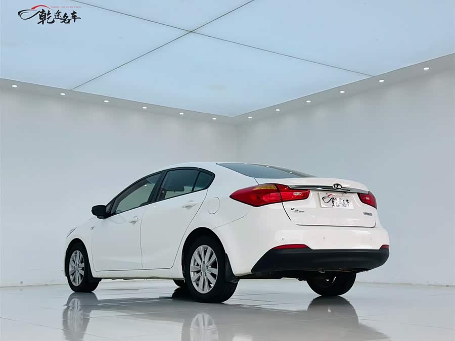 Kia K3 2013 car image #6