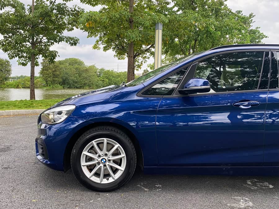 BMW 2 Series Tourer 2016 car image #6