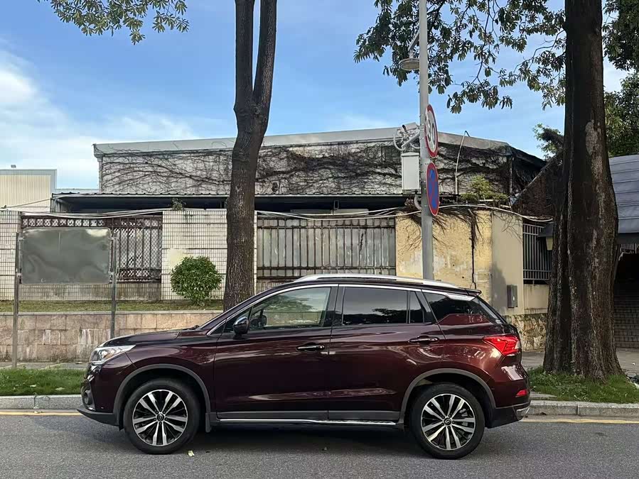 GAC Trumpchi GS4 2015 car image #6