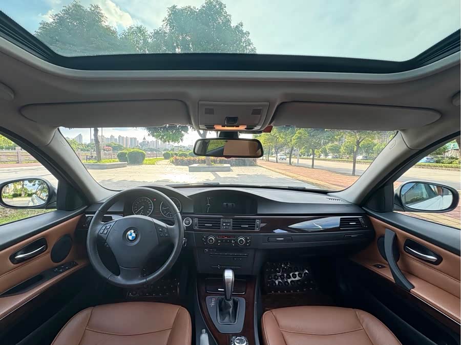 BMW 3 Series (Imported) 2010 car image #6