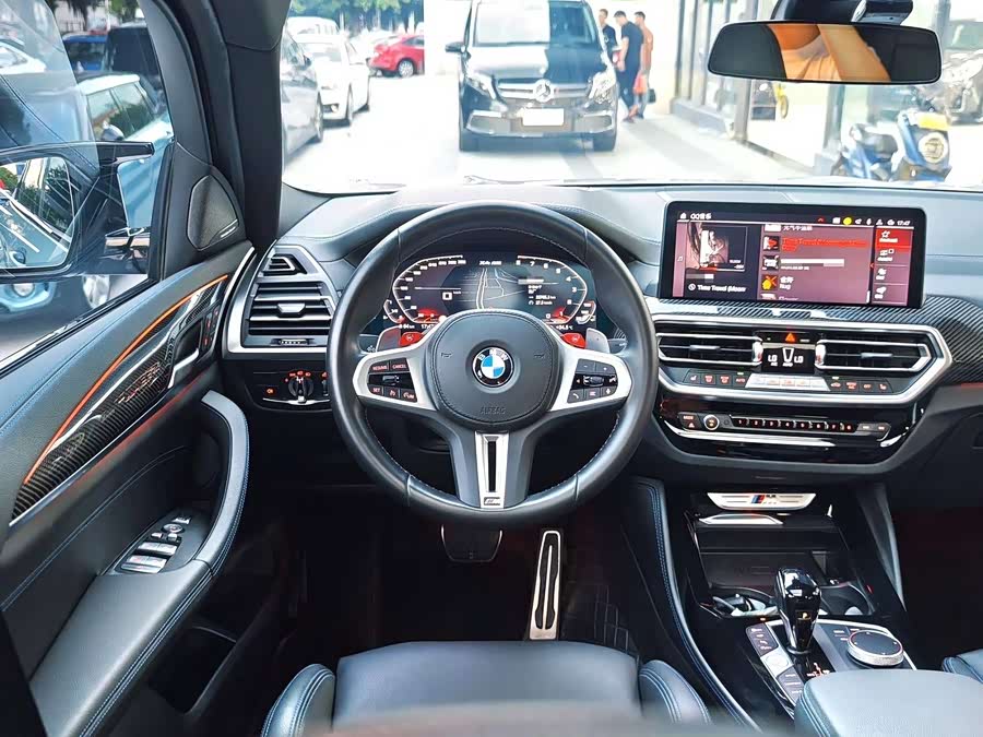 BMW X4 M40i 2024 #6 BMW X4 M40i 2024 car image #6