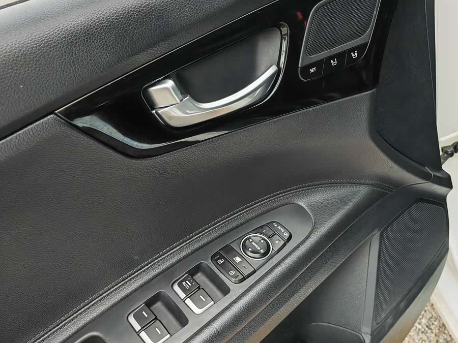 起亚 起亚K4 2015 汽车图片 #6