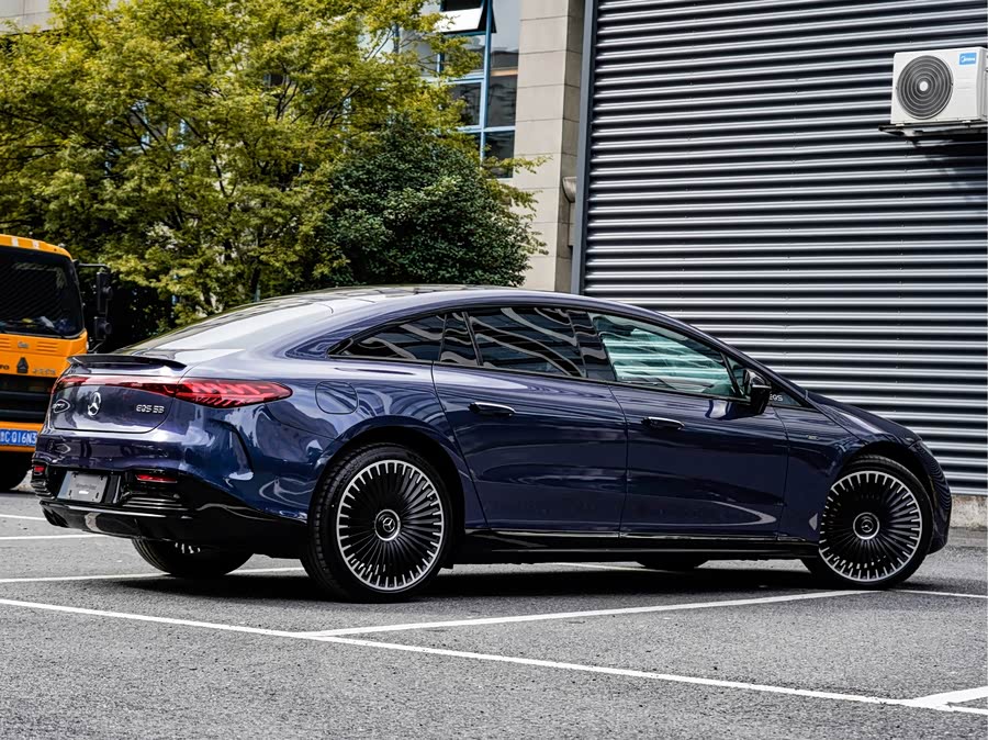 Mercedes-Benz EQS AMG 2024 #6 Mercedes-Benz EQS AMG 2024 car image #6