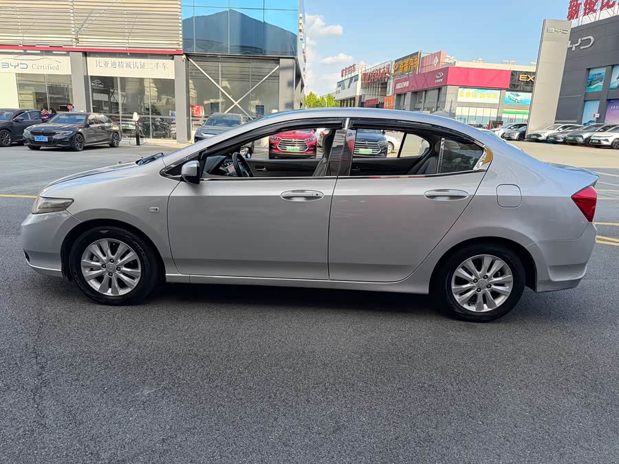 Honda City Classic 2012 #6 Honda City Classic 2012 car image #6