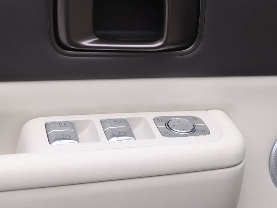 理想汽车 理想MEGA 2024 汽车图片 #6