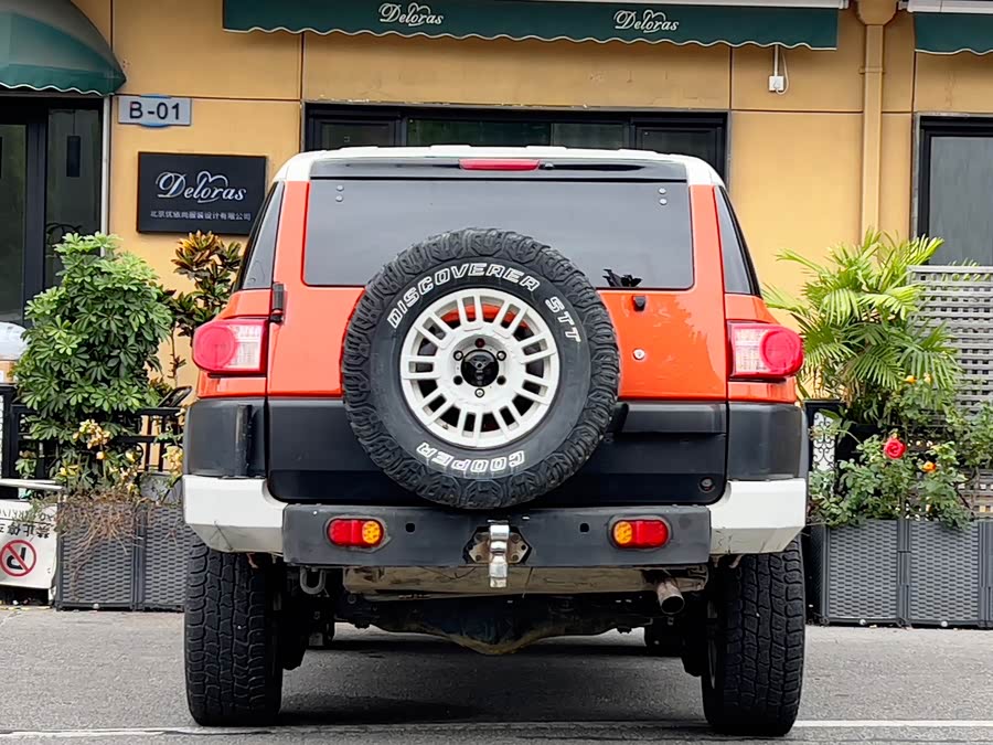 Toyota FJ Cruiser 2014 car image #6