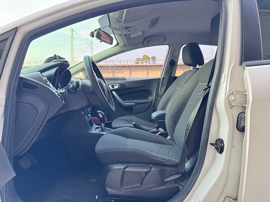 福特 嘉年华 2014 汽车图片 #6