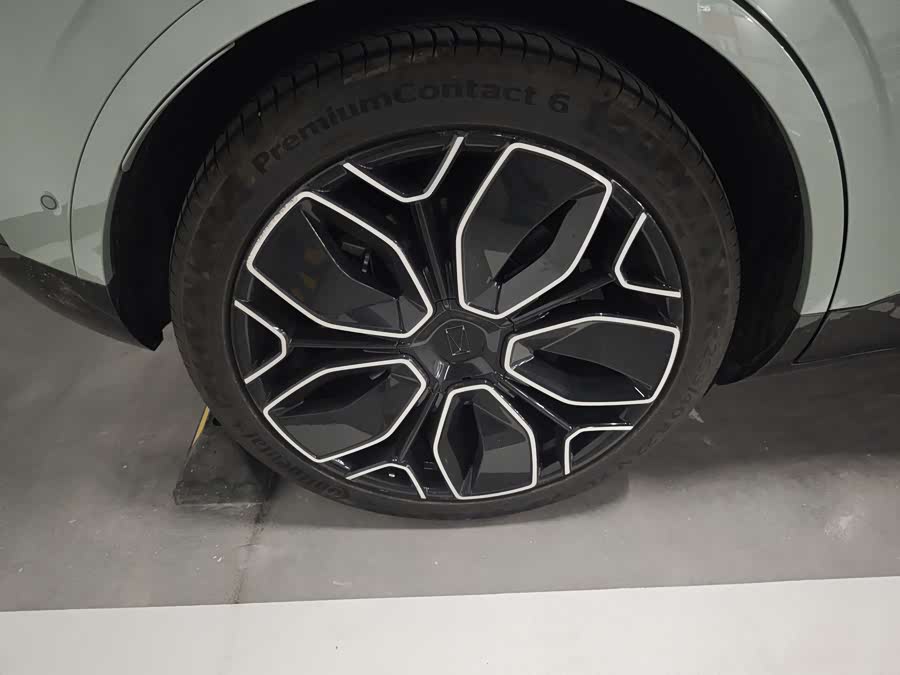 Avatr 11 2022 #6 Avatr 11 2022 car image #6