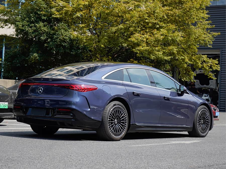 Mercedes-Benz EQS Class 2022 car image #6