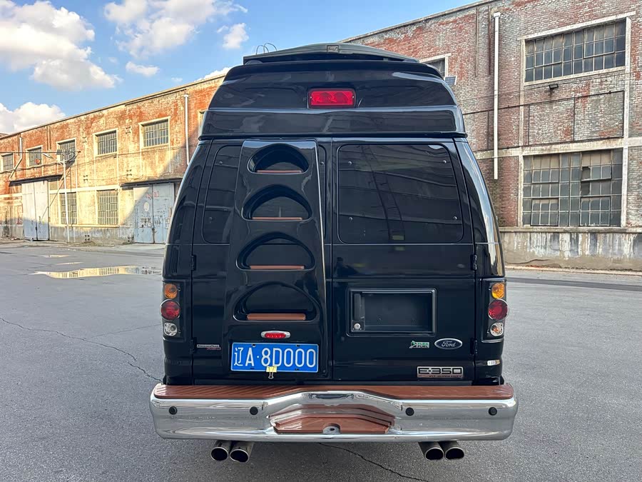 Ford E350 2016 car image #6