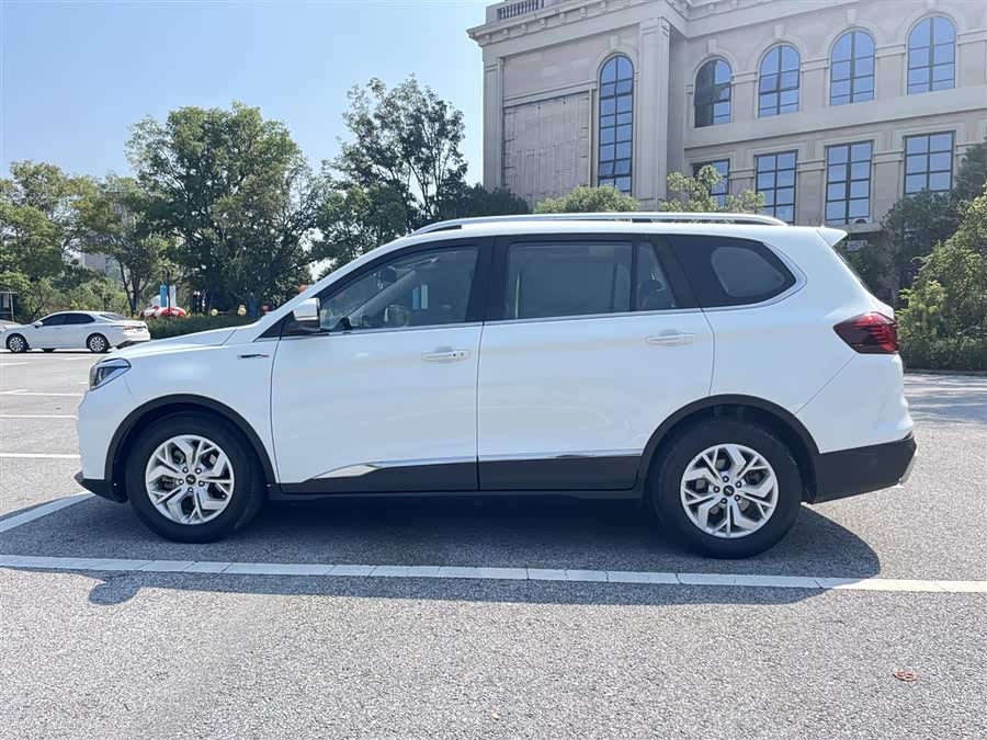 SWM G05 2019 car image #6