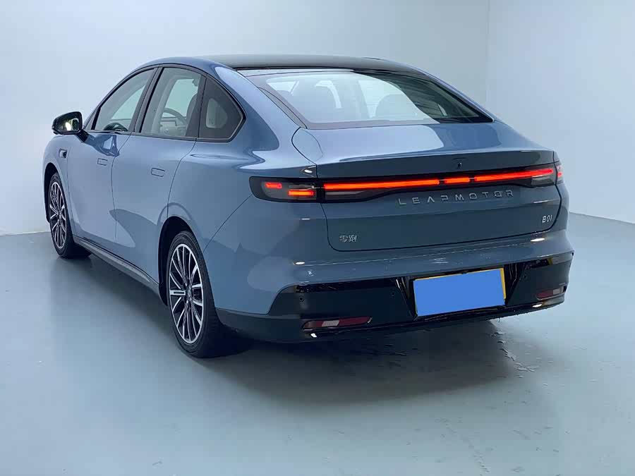 零跑汽车 零跑B01 2025 汽车图片 #6