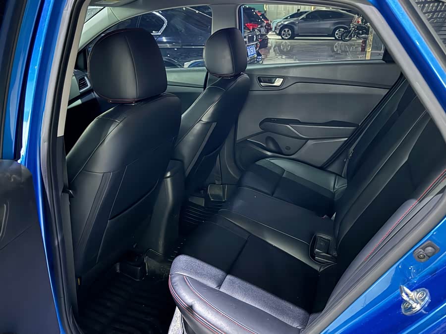 Hyundai Verna RV 2017 صورة سيارة #6