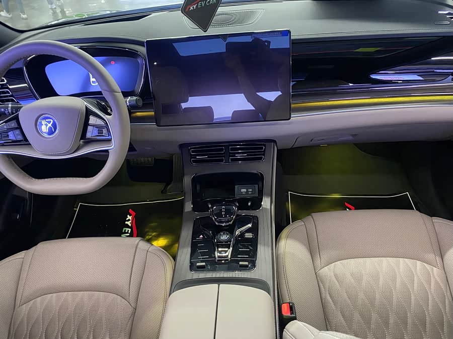 BYD Han 2025 car image #6