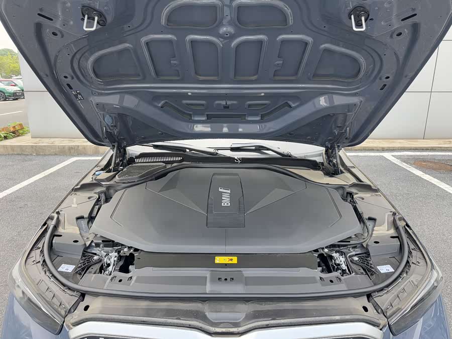 BMW i5 2024 immagine di auto #6