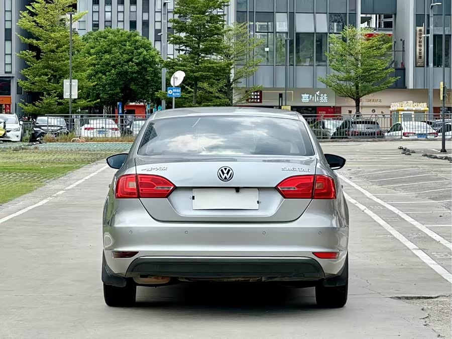 Volkswagen Sagitar 2014 immagine di auto #6