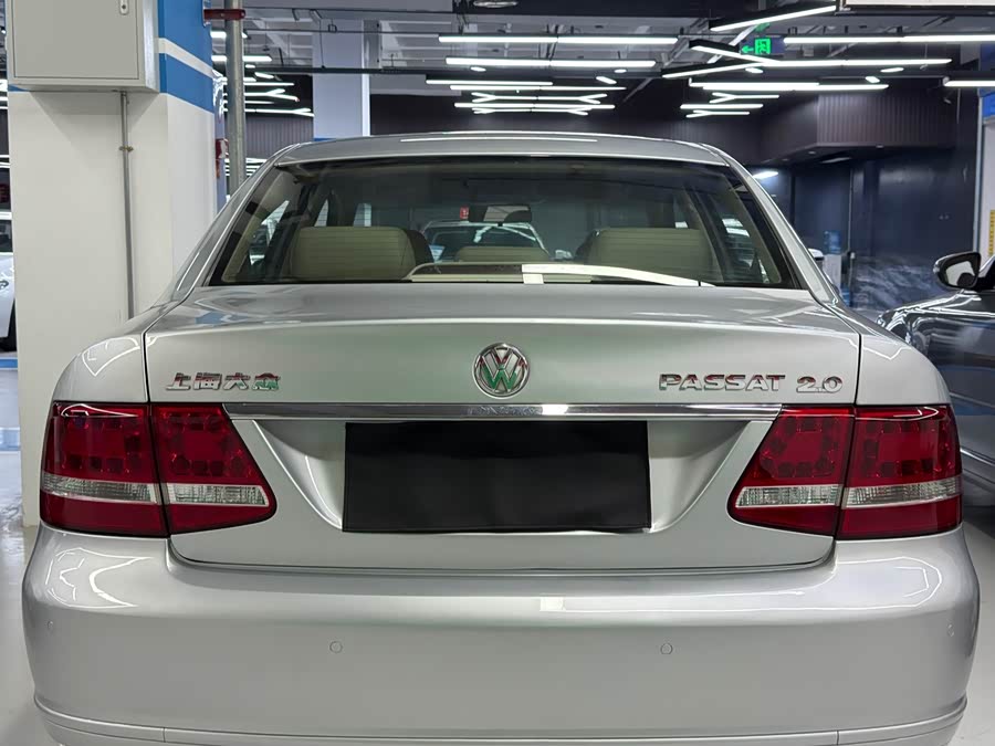 Volkswagen Passat Lingyu 2010 car image #6