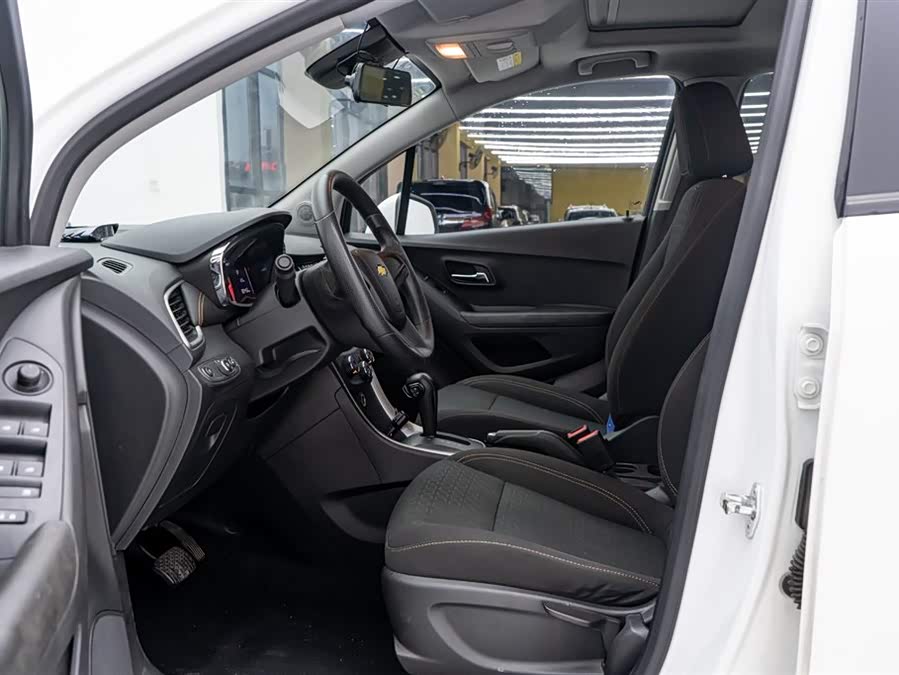 Chevrolet Tracker 2019 car image #6