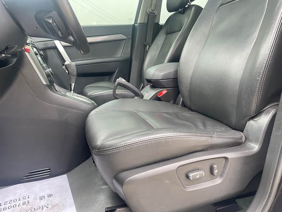 Chevrolet Captiva (Imported) 2010 car image #6