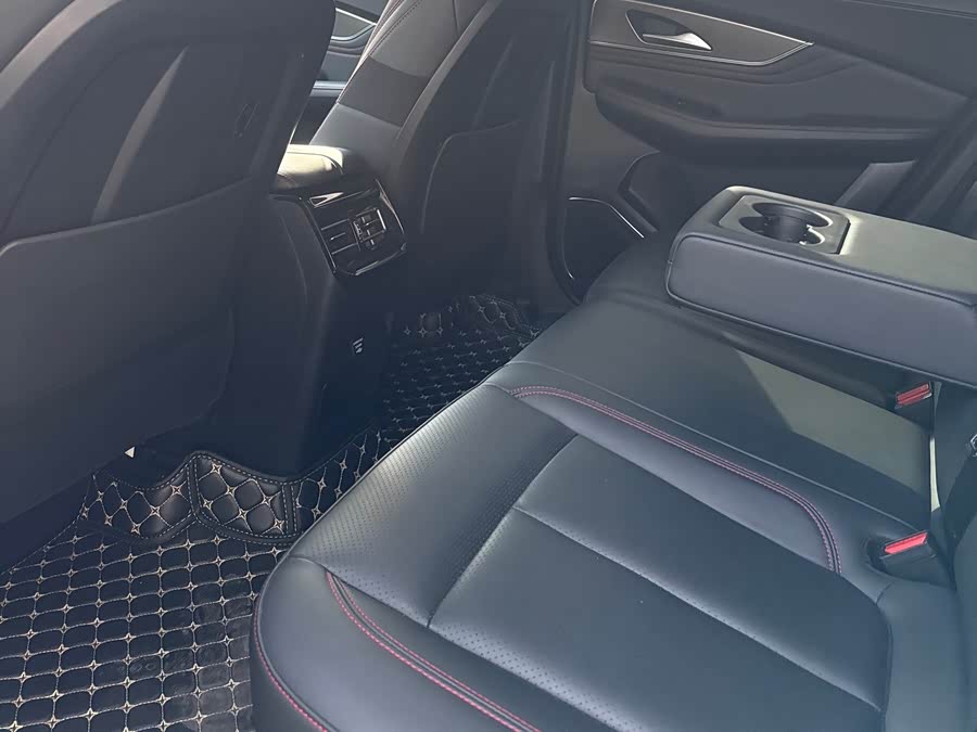 Forthing T5 EVO 2022 car image #6