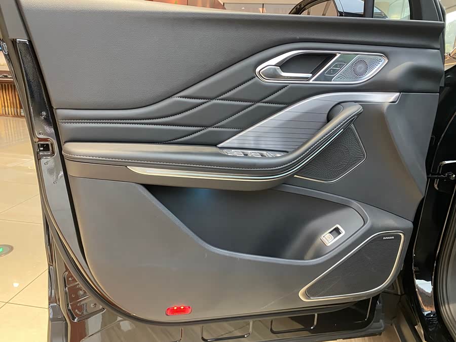 HongQi HS7 PHEV car image #6