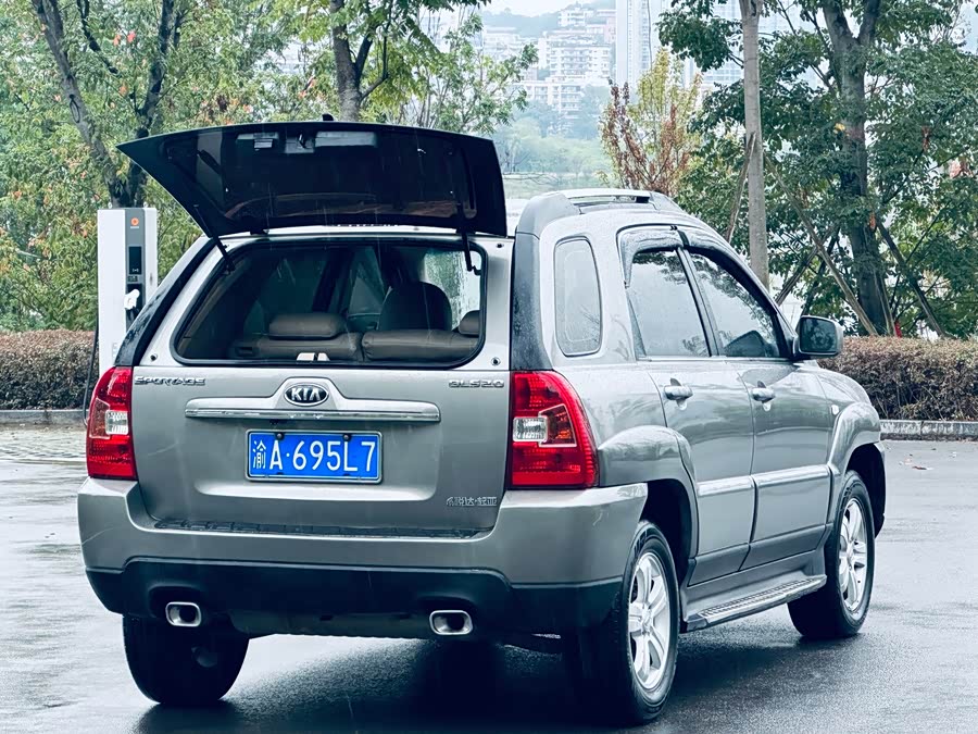 起亚 狮跑 2010 汽车图片 #6