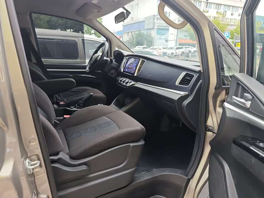 2024 car image #6