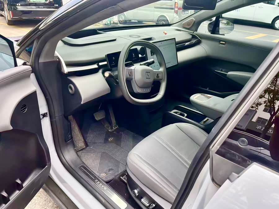 极氪 极氪X 2023 汽车图片 #6