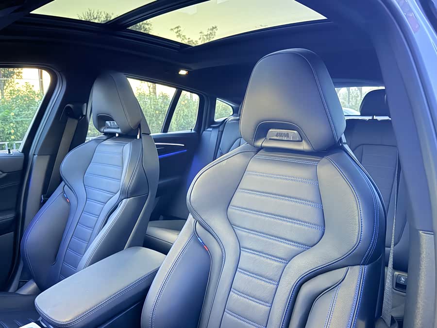 BMW X4 M40i 2024 car image #6