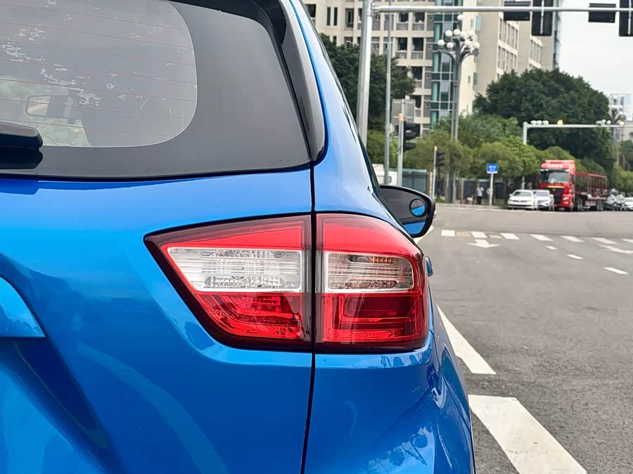 Changan CS15 2016 #6 Changan CS15 2016 صورة سيارة #6