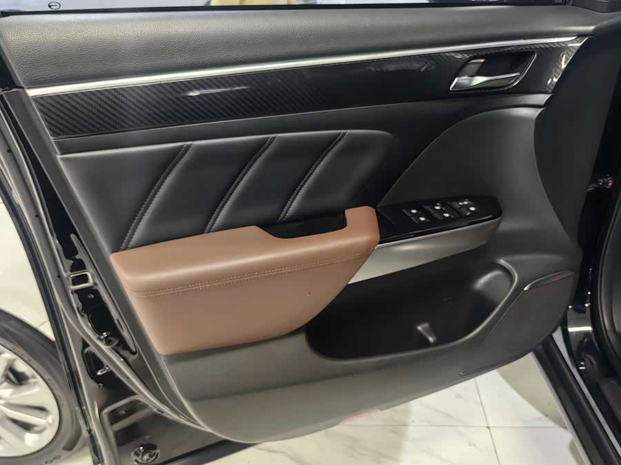 GAC Trumpchi GS7 2018 #6 GAC Trumpchi GS7 2018 car image #6