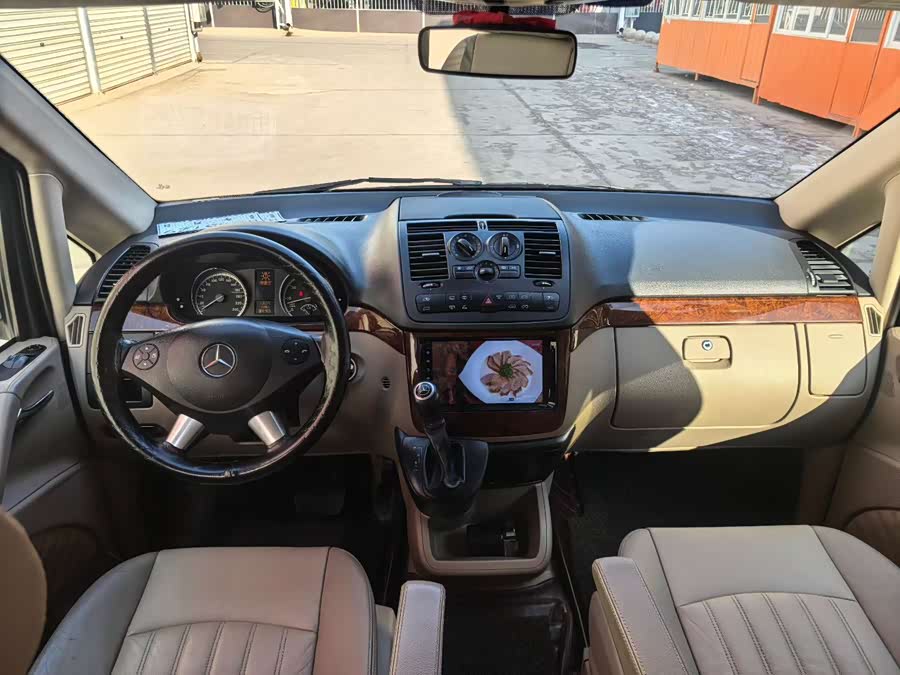 奔驰 唯雅诺 2017 汽车图片 #6