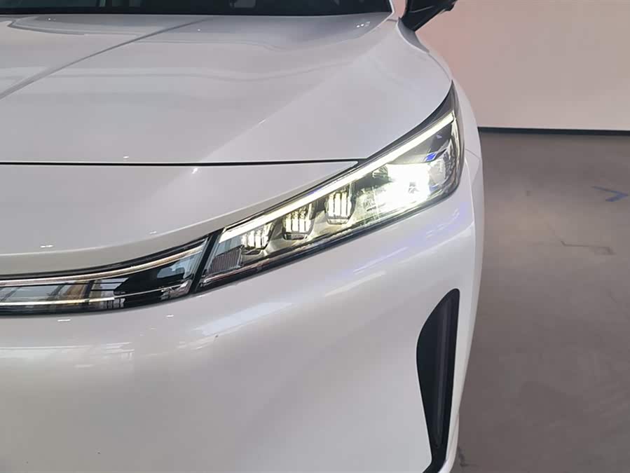 Roewe D5X DMH 2024 imagem de carro #6