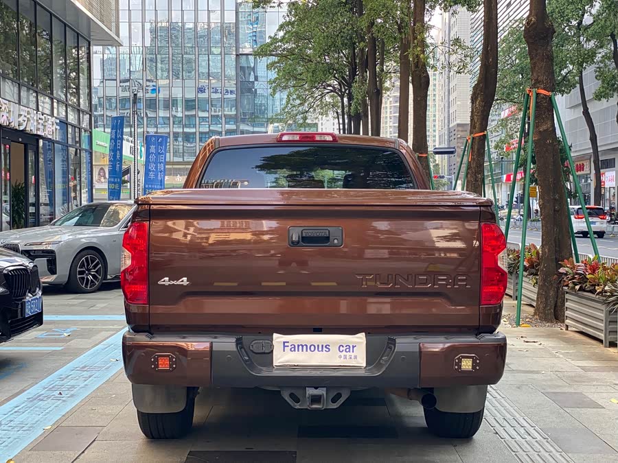 Toyota Tundra 2015 immagine di auto #6